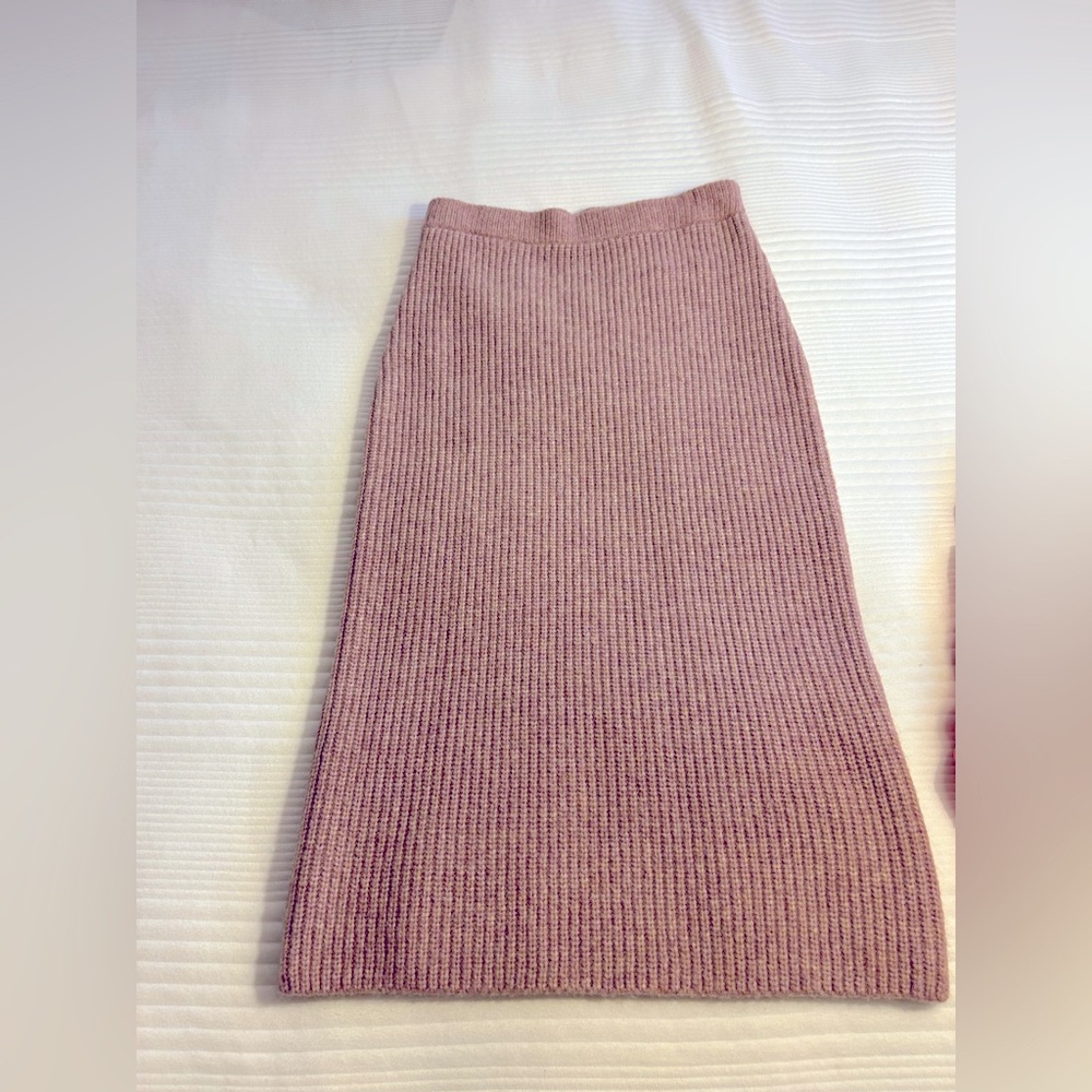 H&M chunky ribbed pull-on skirt